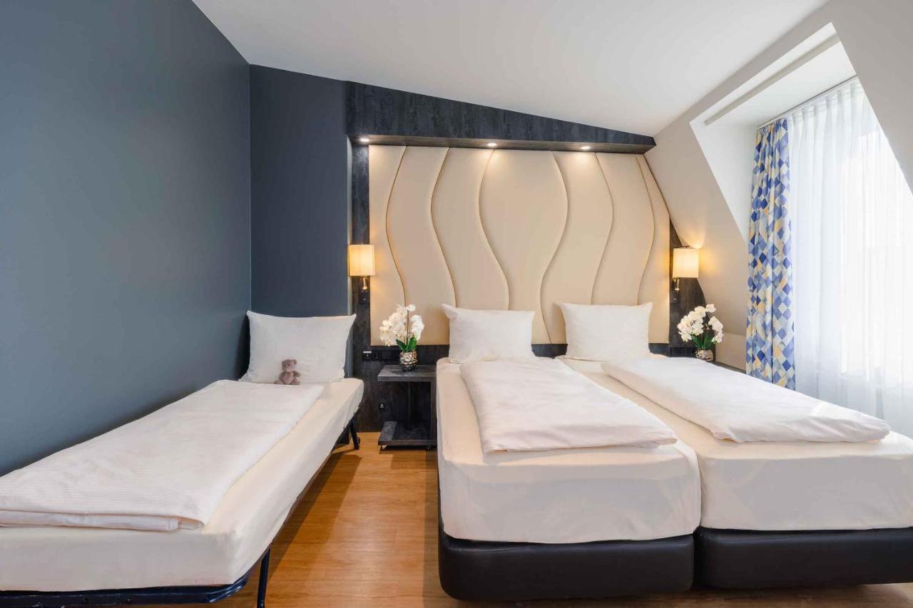 Ascari Parkhotel Pulheim Bagian luar foto