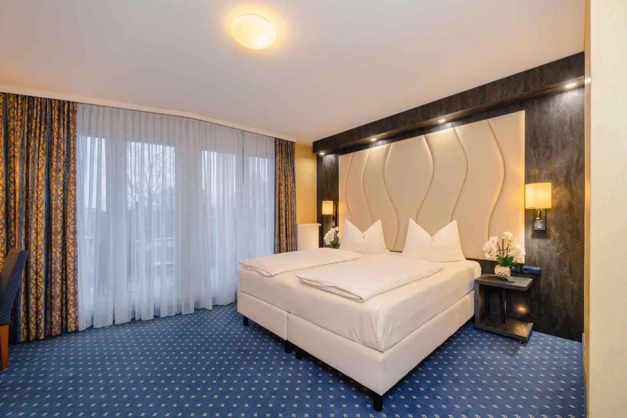 Ascari Parkhotel Pulheim Bagian luar foto