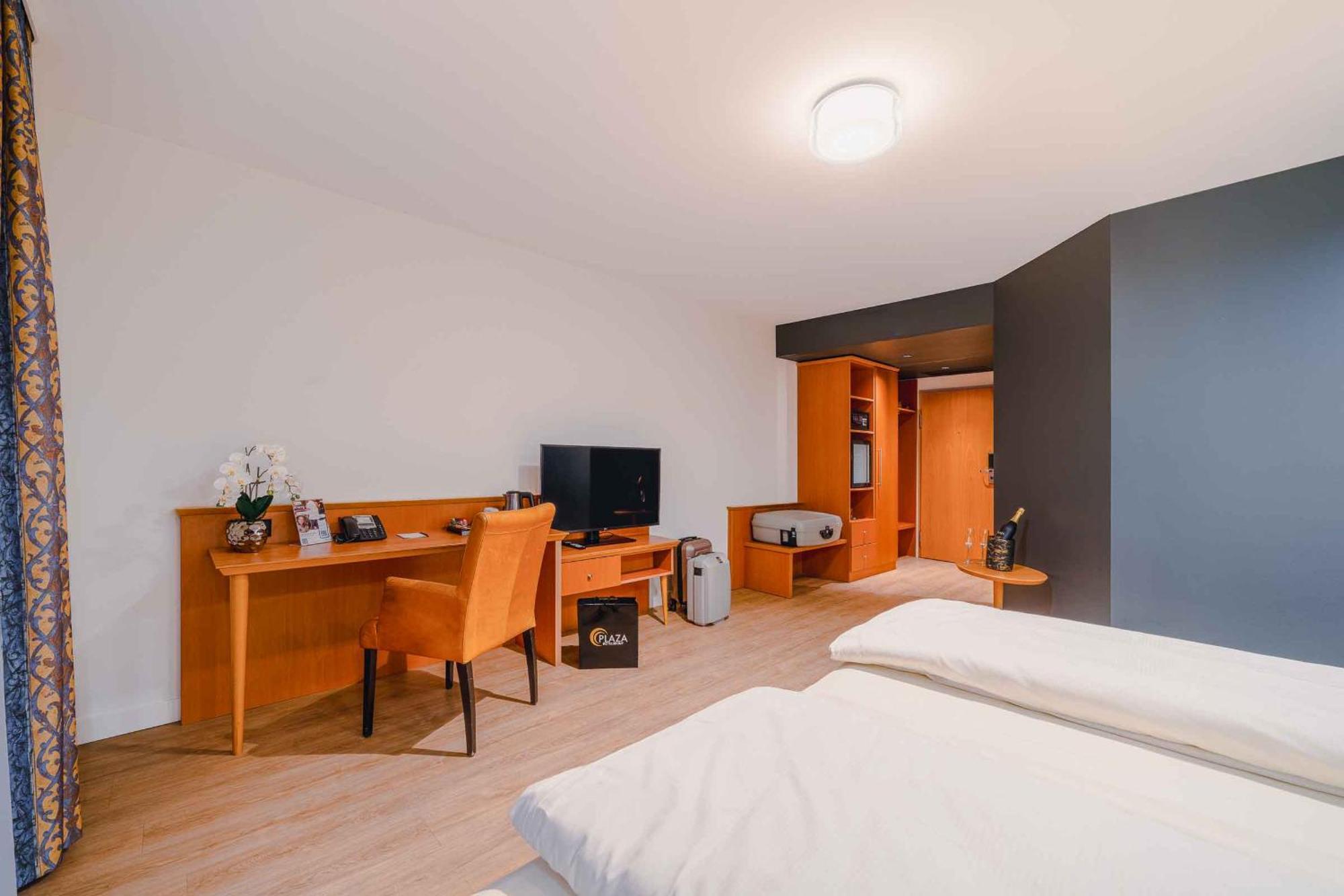 Ascari Parkhotel Pulheim Bagian luar foto